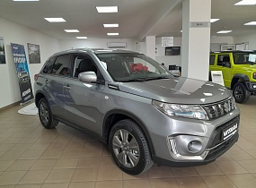 SUZUKI Vitara комплектація GL+, бензиновий 1.4L BOOSTERJET 48V SHVS м'який гібрид (Mild hybrid), 2WD (передній привід)/ 4WD (повний привід), 6AT (автоматична трансмісія), колір ZCD