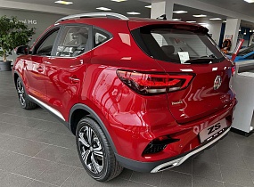 MG ZS комплектація COM 1.5 бензин CVT (безступенева КПП)  2024 р.в., колір FLARE RED салон DARK