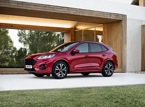 Ford Kuga комплектація ST-Line	1.5 EcoBoost (бензин, 182к.с.) євро 5, 4WD (повний привід), А8 (автоматична трансмісія)