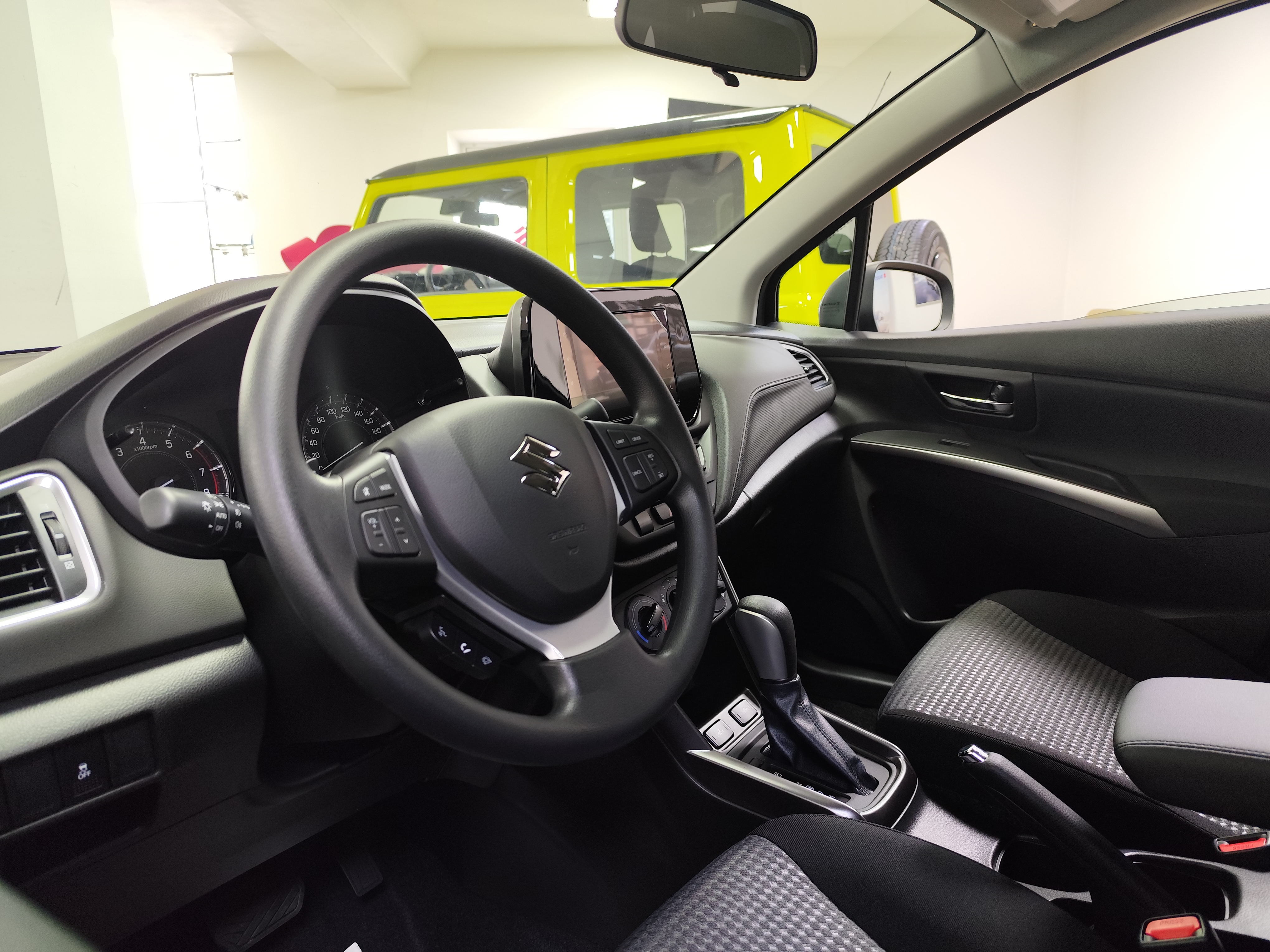 Suzuki S-CROSS 2025 року в комплектації GL - Зображення 7