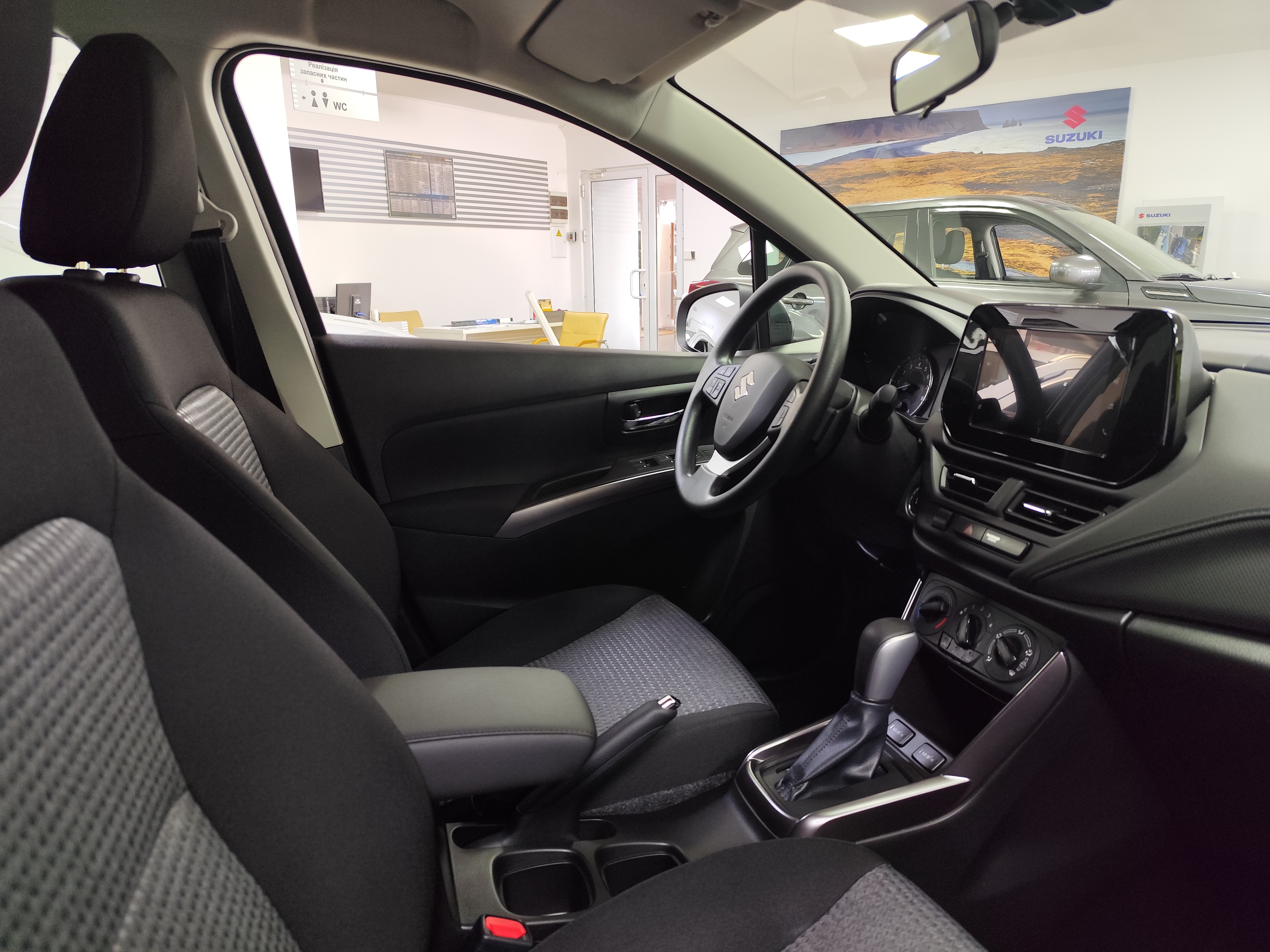 Suzuki S-CROSS 2025 року в комплектації GL - Зображення 9