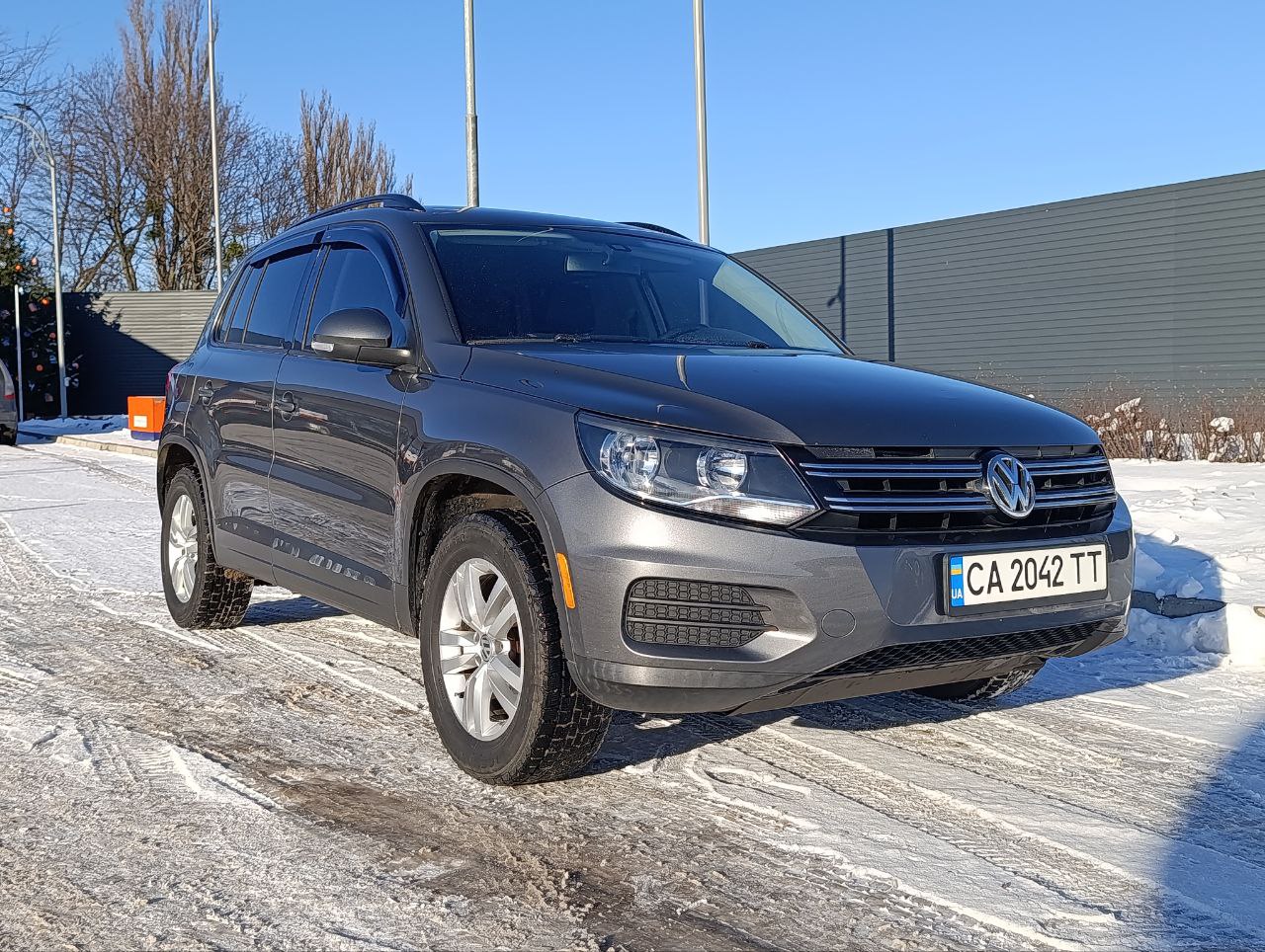 Авто напрокат: Volkswagen Tiguan 2.0 TSI (200 к.с.)