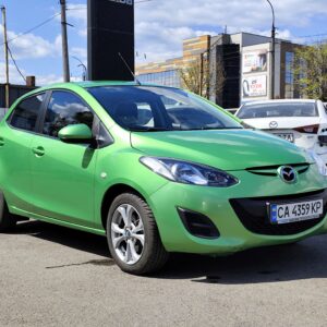 Прокат автомобіля Mazda 2