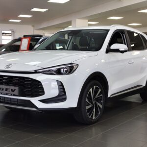 MG ZS Hybrid в білому кольорі