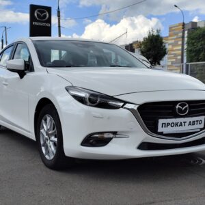 Автопрокат Mazda 3, власний автопарк. Подобово