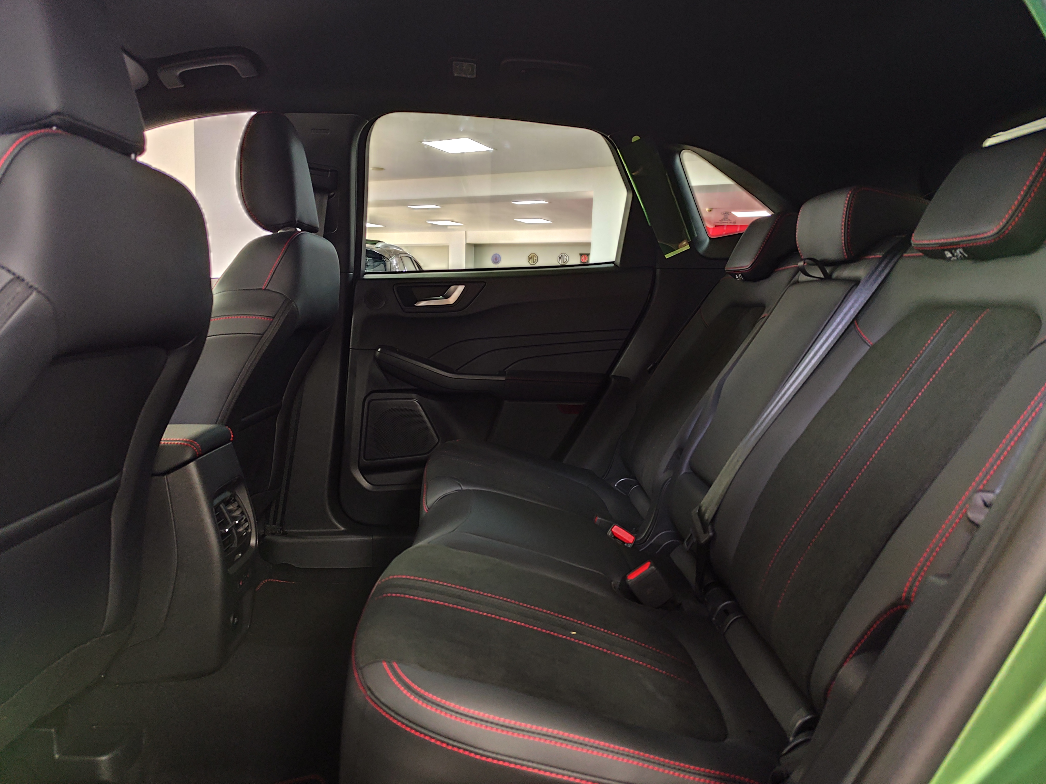 Кросовер Ford Kuga ST-Line X - Зображення 14