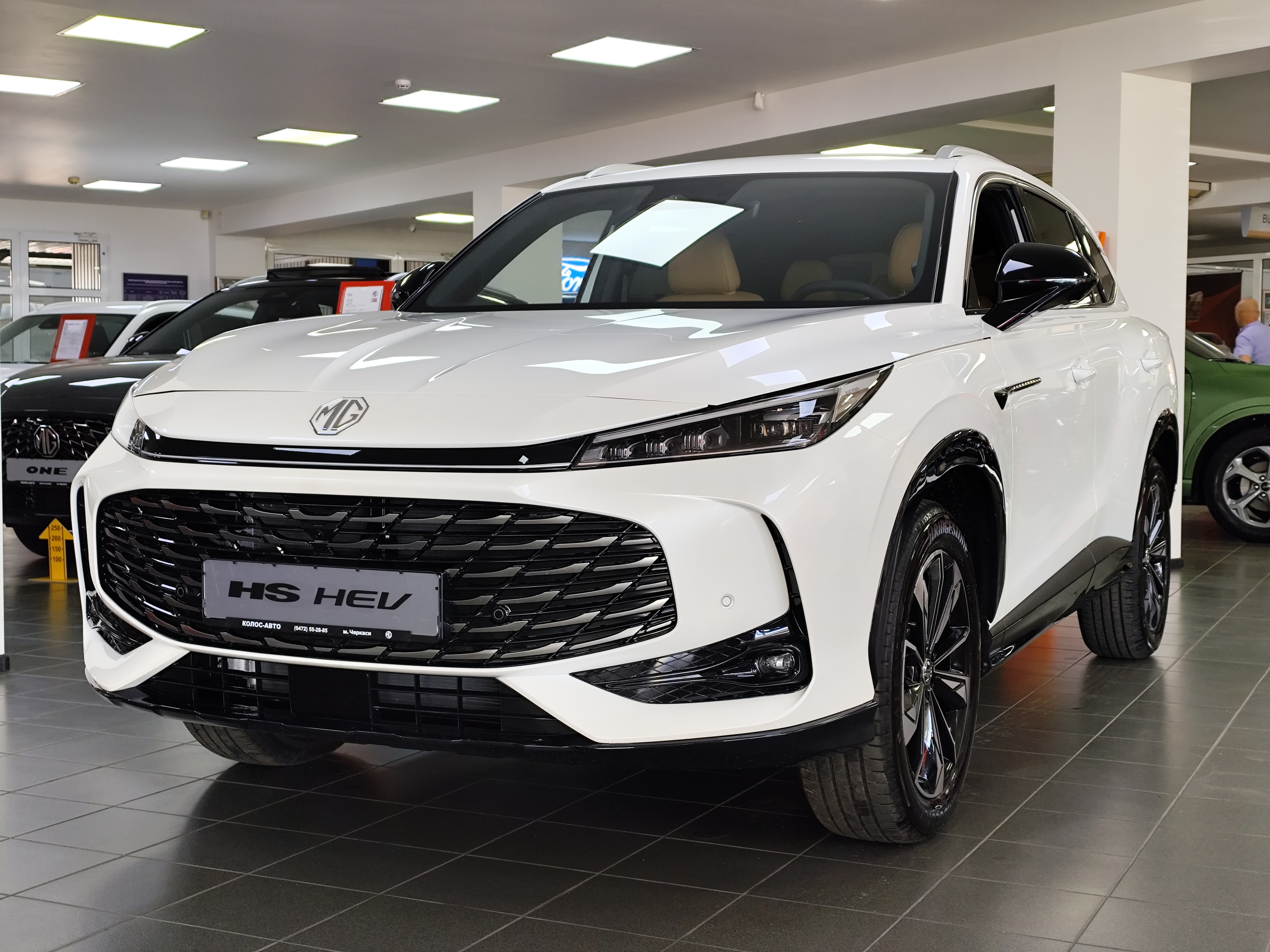 В наявності MG HS Hybrid+ в комплектації LUX