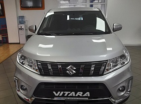 Suzuki Vitara 1.6L 4WD GL+ 6AT  колір ZCC Срібний металік (Silky Silver Metallic)